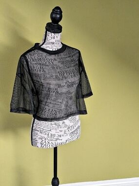 Women's Black Mesh Short Sleeve Top